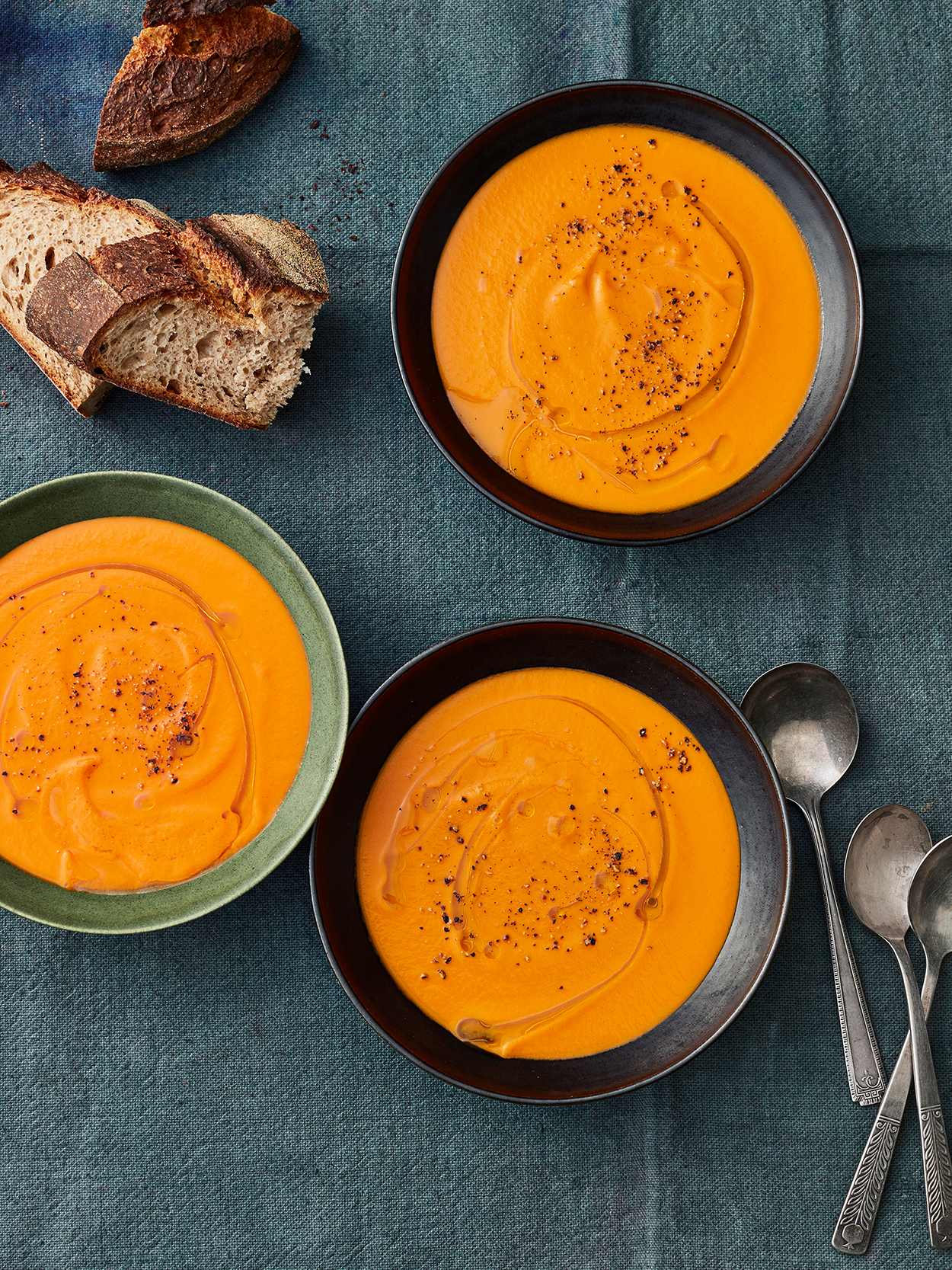 lennart-weibull_martha-stewart-living_220331_carrots_06